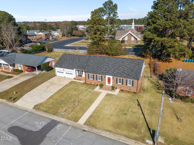 311 Marlowe Drive, Dunn, NC 28334