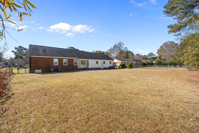 311 Marlowe Drive, Dunn, NC 28334