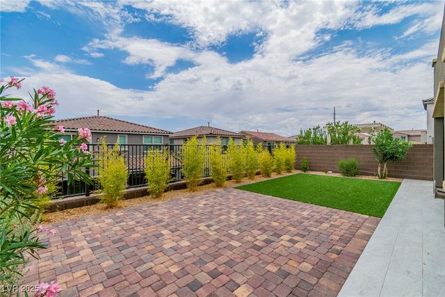 106 Badwater Basin Street, Las Vegas, NV 89138