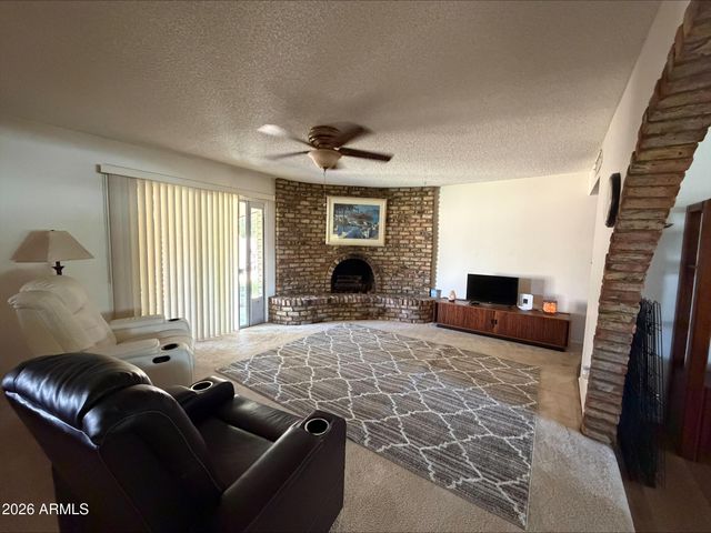 3502 E LARKSPUR Drive, Phoenix, AZ 85032