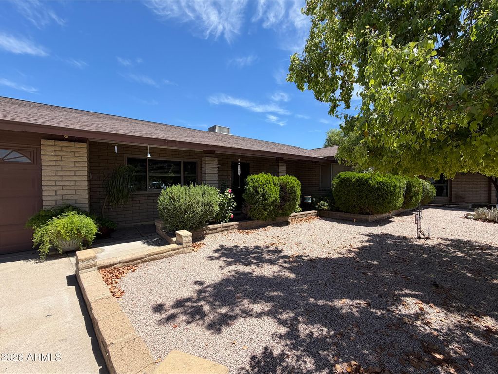 3502 E LARKSPUR Drive, Phoenix, AZ 85032