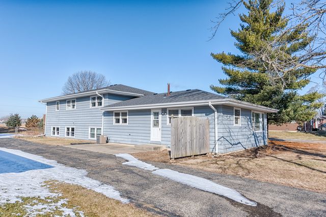 1131 Johnston Drive, Aurora, IL 60506