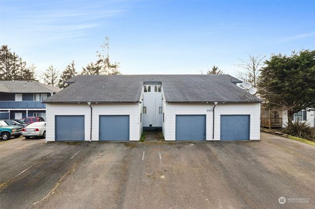 665 Sunset Avenue, Ocean Shores, WA 98569