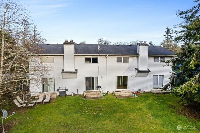 665 Sunset Avenue, Ocean Shores, WA 98569