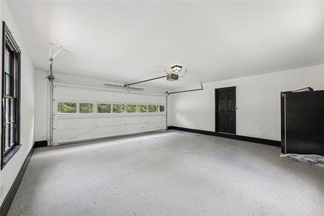 2725 Glendale Drive NE, Conyers, GA 30013