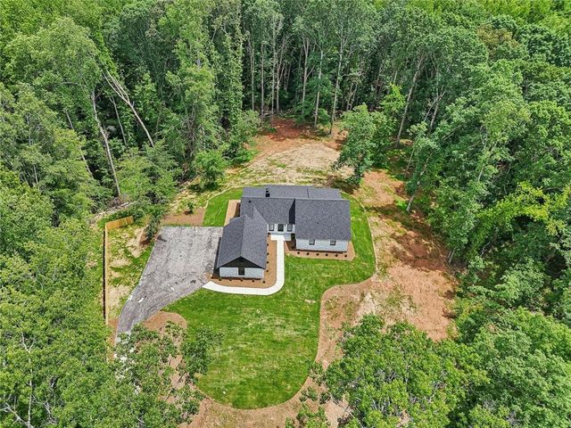 2725 Glendale Drive NE, Conyers, GA 30013