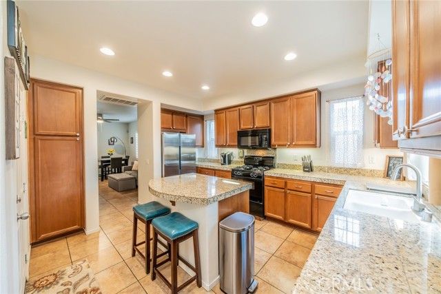 22320 Blue Lupine Cir., Grand Terrace, CA 92313