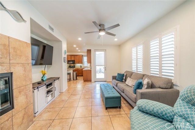 22320 Blue Lupine Cir., Grand Terrace, CA 92313