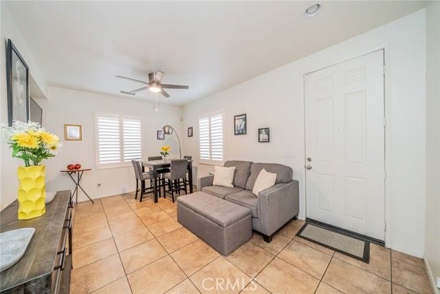 22320 Blue Lupine Cir., Grand Terrace, CA 92313