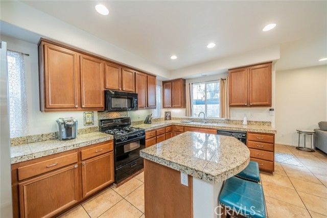 22320 Blue Lupine Cir., Grand Terrace, CA 92313