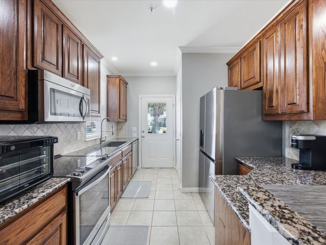 676 S Charles Street, Lewisville, TX 75057