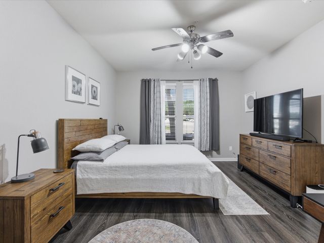 676 S Charles Street, Lewisville, TX 75057