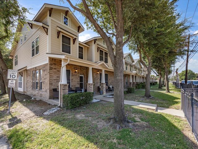 676 S Charles Street, Lewisville, TX 75057