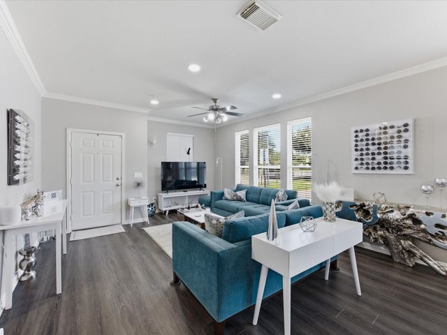 676 S Charles Street, Lewisville, TX 75057