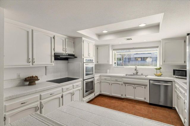 8041 Alta Vista Ln, Citrus Heights, CA 95610