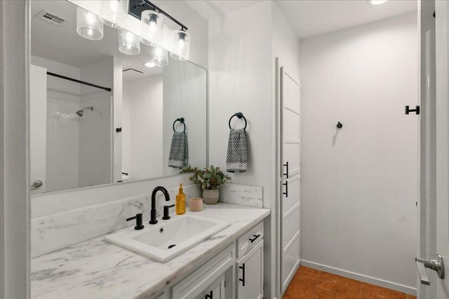 8041 Alta Vista Ln, Citrus Heights, CA 95610