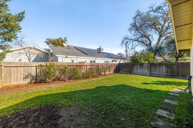 8041 Alta Vista Ln, Citrus Heights, CA 95610