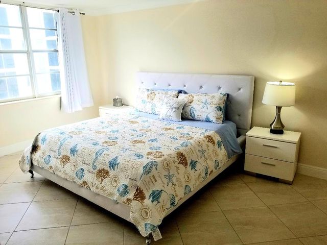 3570 S Ocean Boulevard 807, South Palm Beach, FL 33480