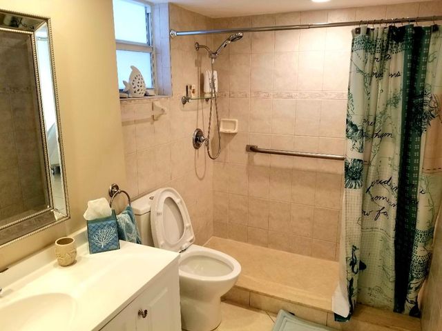 3570 S Ocean Boulevard 807, South Palm Beach, FL 33480