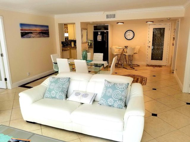 3570 S Ocean Boulevard 807, South Palm Beach, FL 33480