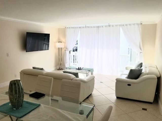 3570 S Ocean Boulevard 807, South Palm Beach, FL 33480