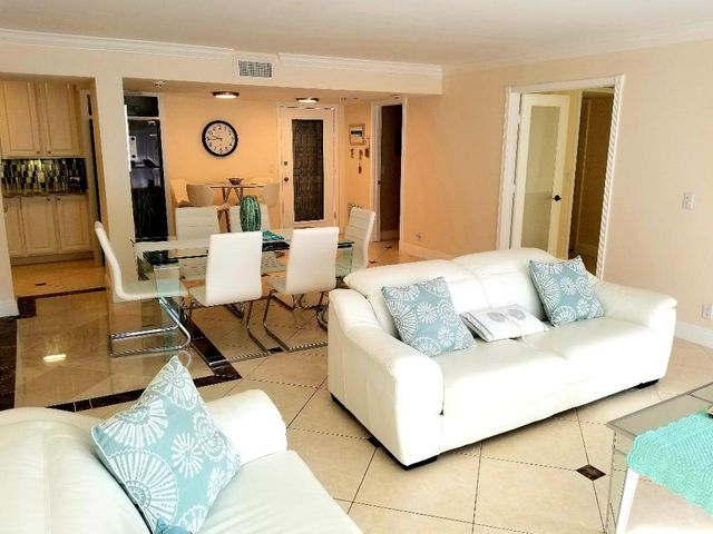 3570 S Ocean Boulevard 807, South Palm Beach, FL 33480