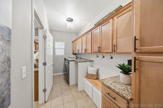 1917 W K Court, Jenks, OK 74037