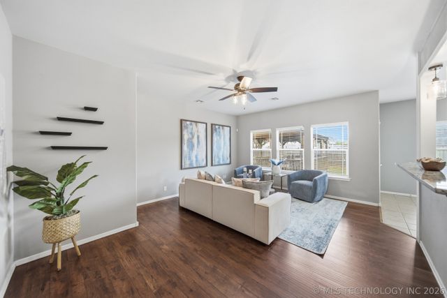 1917 W K Court, Jenks, OK 74037