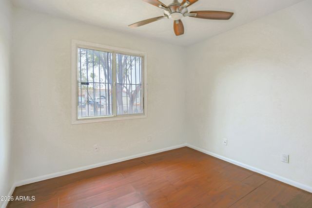 8042 W ELM Street, Phoenix, AZ 85033