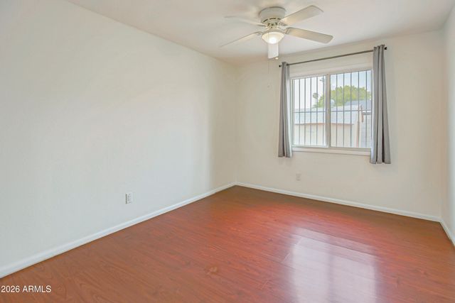 8042 W ELM Street, Phoenix, AZ 85033