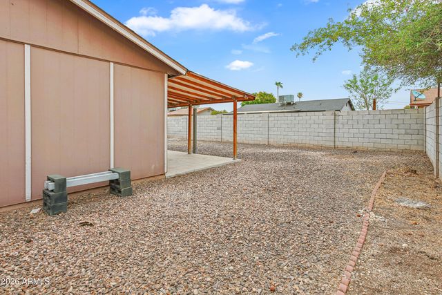 8042 W ELM Street, Phoenix, AZ 85033