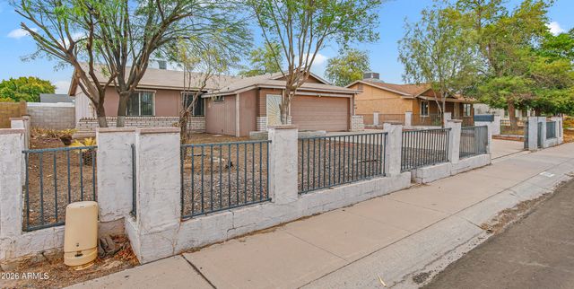 8042 W ELM Street, Phoenix, AZ 85033