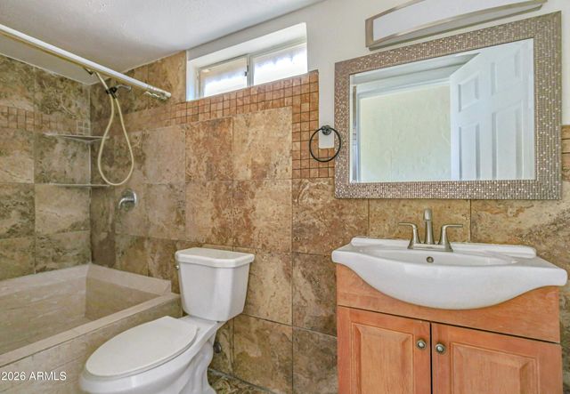 8042 W ELM Street, Phoenix, AZ 85033