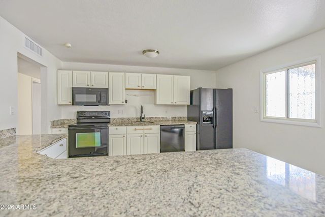 8042 W ELM Street, Phoenix, AZ 85033