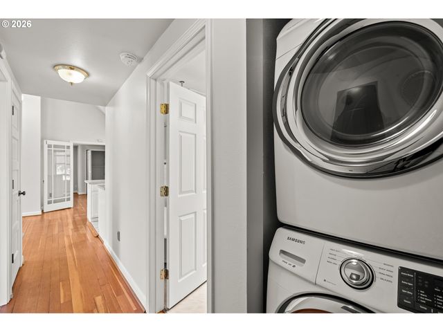 737 Ne SKIDMORE St, Portland, OR 97211