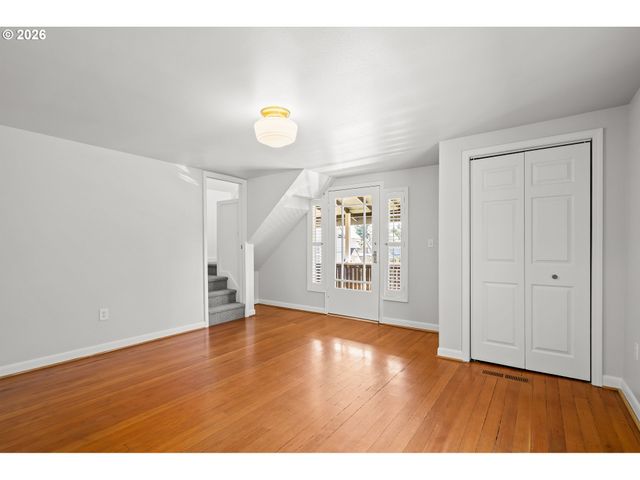 737 Ne SKIDMORE St, Portland, OR 97211