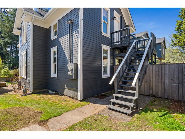 737 Ne SKIDMORE St, Portland, OR 97211