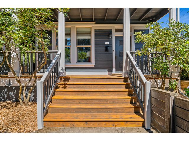 737 Ne SKIDMORE St, Portland, OR 97211