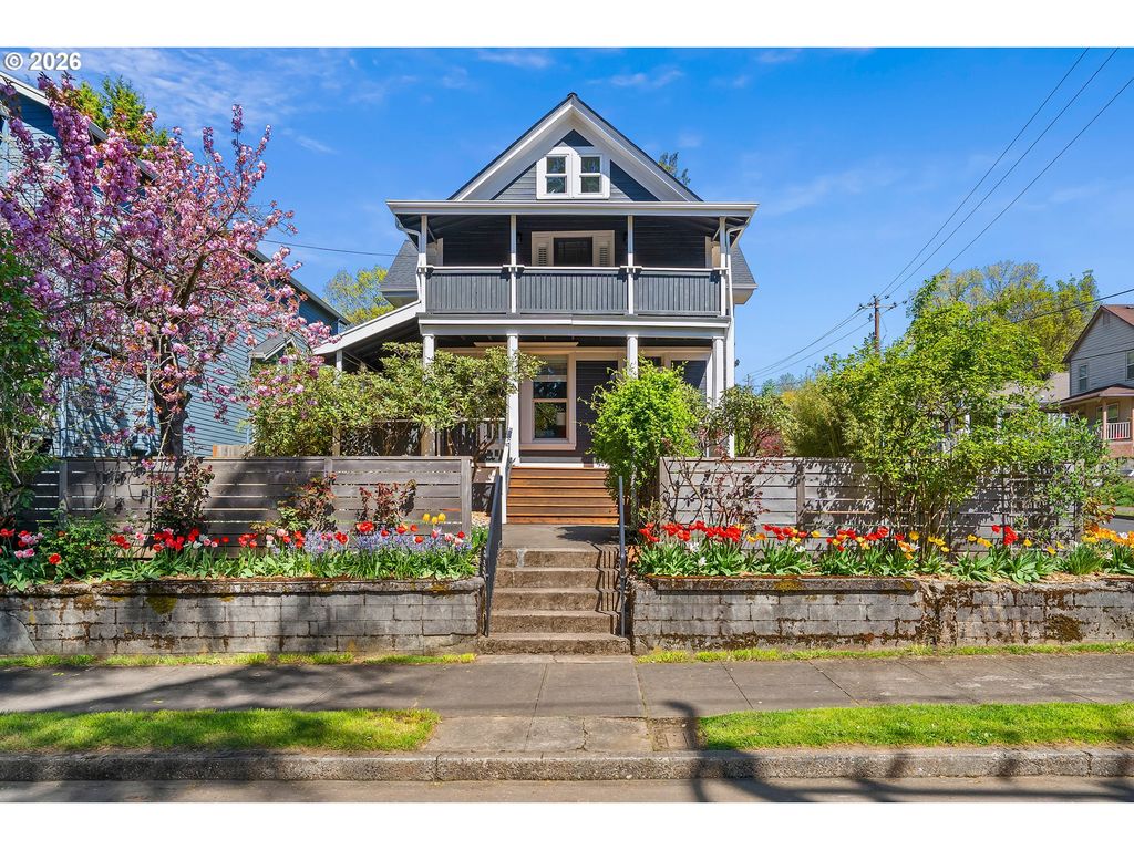 737 Ne SKIDMORE St, Portland, OR 97211