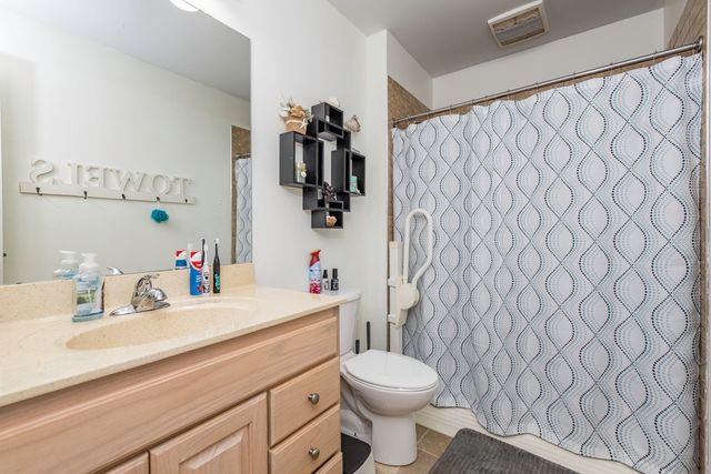 3609 Harbor Ridge Drive, Zion, IL 60099