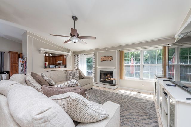 3609 Harbor Ridge Drive, Zion, IL 60099