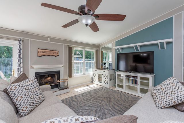 3609 Harbor Ridge Drive, Zion, IL 60099