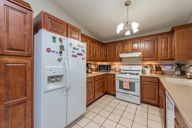 3609 Harbor Ridge Drive, Zion, IL 60099