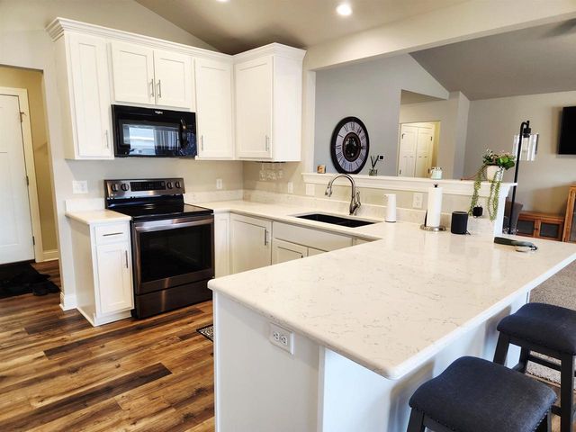 11 MISTRAL COURT, Fond Du Lac, WI 54937