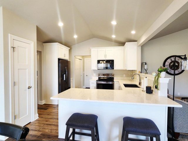 11 MISTRAL COURT, Fond Du Lac, WI 54937