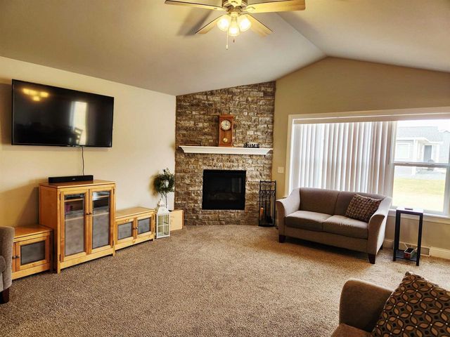 11 MISTRAL COURT, Fond Du Lac, WI 54937