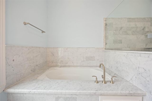 609 Rutland Street C, Houston, TX 77007