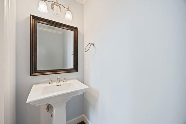 609 Rutland Street C, Houston, TX 77007