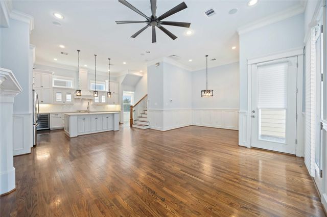 609 Rutland Street C, Houston, TX 77007