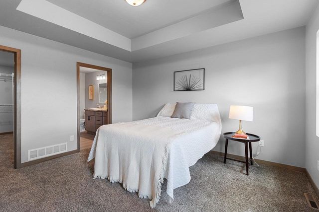 1707 GOLDEN GATE DRIVE, Appleton, WI 54913